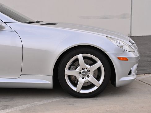 Used 2005 Mercedes-Benz SLK 350 image 28