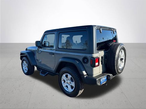 Used 2023 Jeep Wrangler Sport S image 9