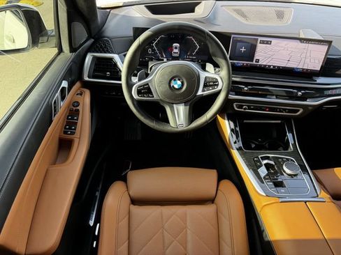 Used 2025 BMW X5 sDrive40i w/ M Sport Package RWD image 9