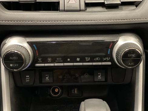 Certified 2025 Toyota RAV4 XLE w/ Convenience Package image 21