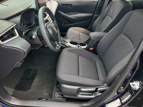 Used 2024 Toyota Corolla LE FWD image 5