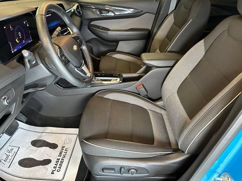 Used 2025 Chevrolet TrailBlazer LT w/ Convenience Package FWD image 20