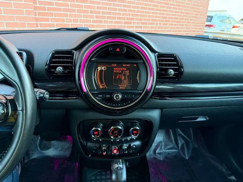 Used 2017 MINI Cooper Clubman ALL4 image 12