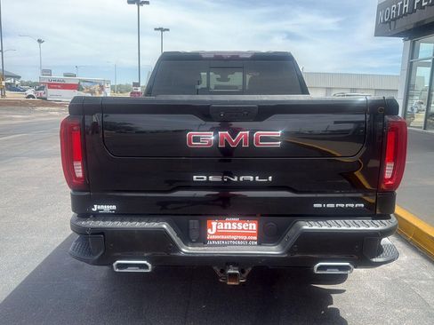 Used 2021 GMC Sierra 1500 Denali w/ Denali Ultimate Package AWD/4WD image 3