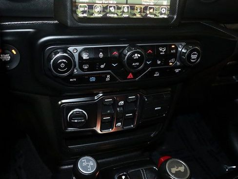 Used 2021 Jeep Wrangler Unlimited Sahara w/ Cold Weather Group image 22