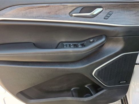 Used 2024 Jeep Grand Cherokee Limited 4xe image 12