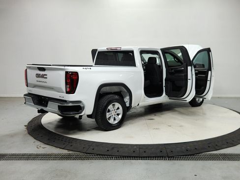 Used 2024 GMC Sierra 1500 SLE AWD/4WD image 16