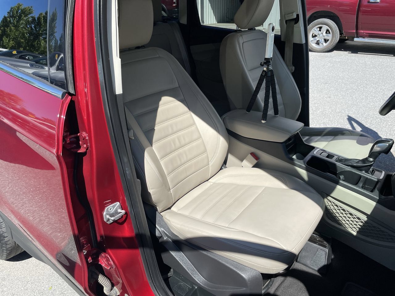 Used 2018 Ford Escape SEL AWD/4WD image 23