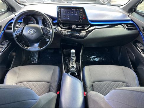 Used 2021 Toyota C-HR XLE image 4