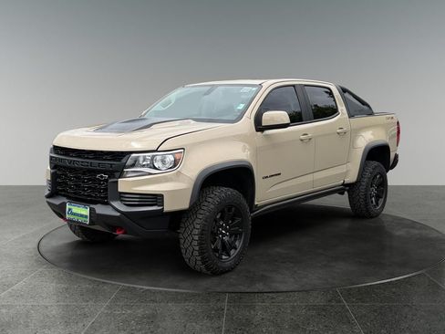 Used 2021 Chevrolet Colorado ZR2 w/ ZR2 Dusk Special Edition AWD/4WD image 3