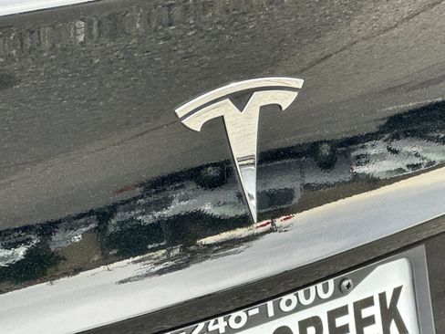 Used 2023 Tesla Model 3 Standard Range image 22