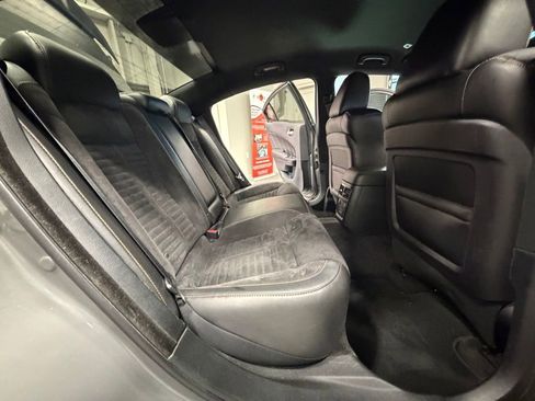 Used 2018 Dodge Charger R/T image 41