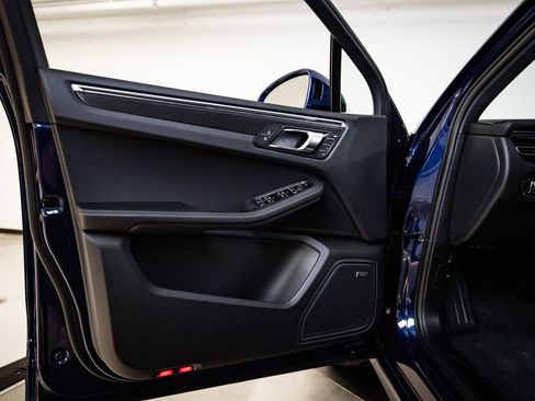 New 2026 Porsche Macan GTS image 22