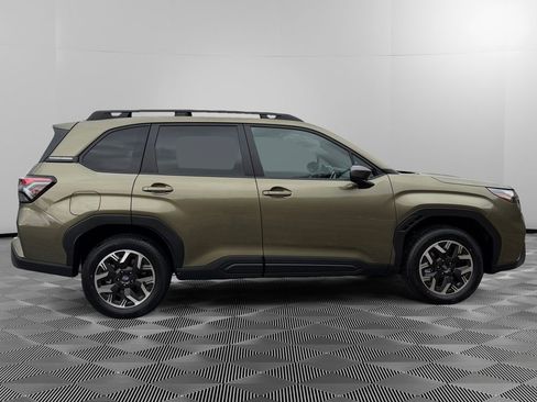 Used 2026 Subaru Forester Premium AWD/4WD image 8