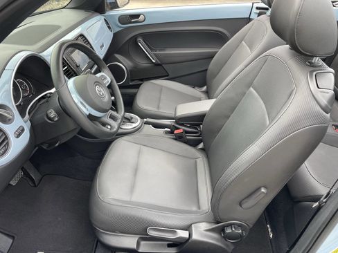 Used 2014 Volkswagen Beetle 2.5 image 12