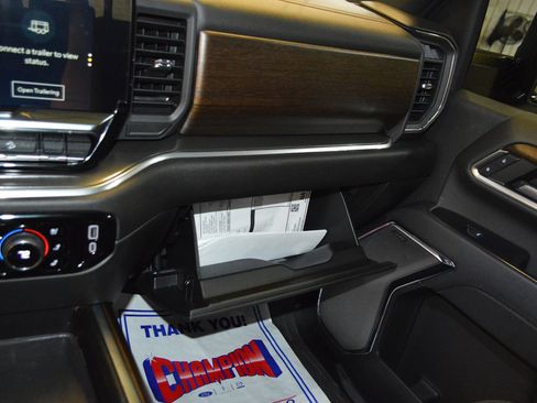 Used 2024 Chevrolet Silverado 2500 High Country w/ Midnight Edition image 21