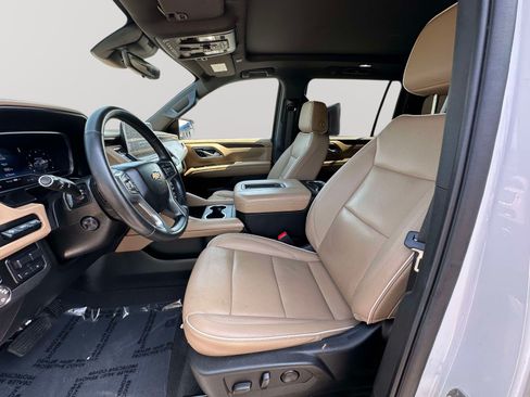 Used 2023 Chevrolet Suburban Premier w/ Premium Package AWD/4WD image 23