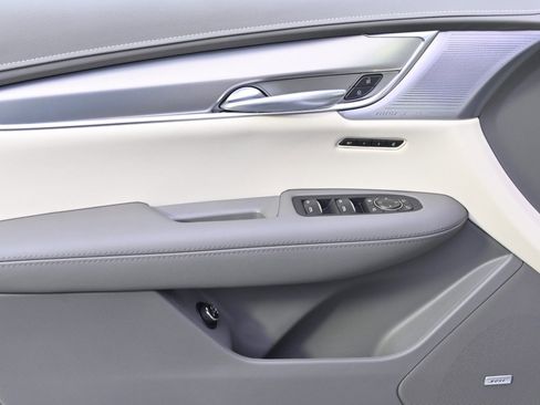 New 2025 Cadillac XT5 Premium Luxury w/ LPO, Floor Liner Package image 22