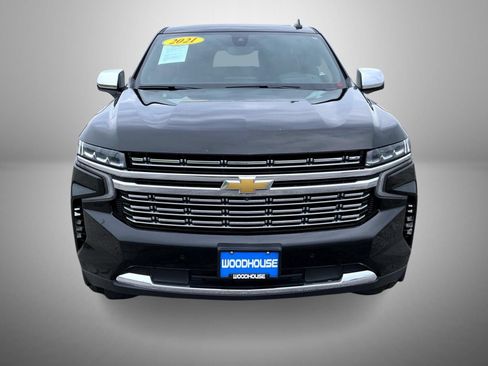 Used 2021 Chevrolet Suburban Premier w/ Premium Package AWD/4WD image 2