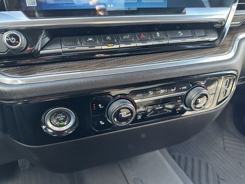 Used 2023 Chevrolet Silverado 1500 RST image 25