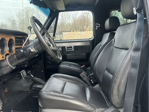 Used 1991 Chevrolet Blazer 4WD image 11