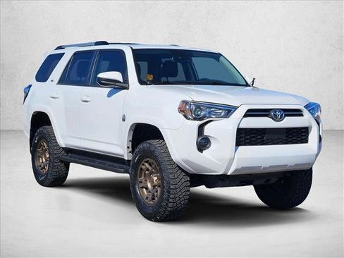Used 2024 Toyota 4Runner SR5 AWD/4WD image 3