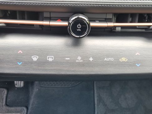 Used 2023 Nissan Ariya FWD image 22