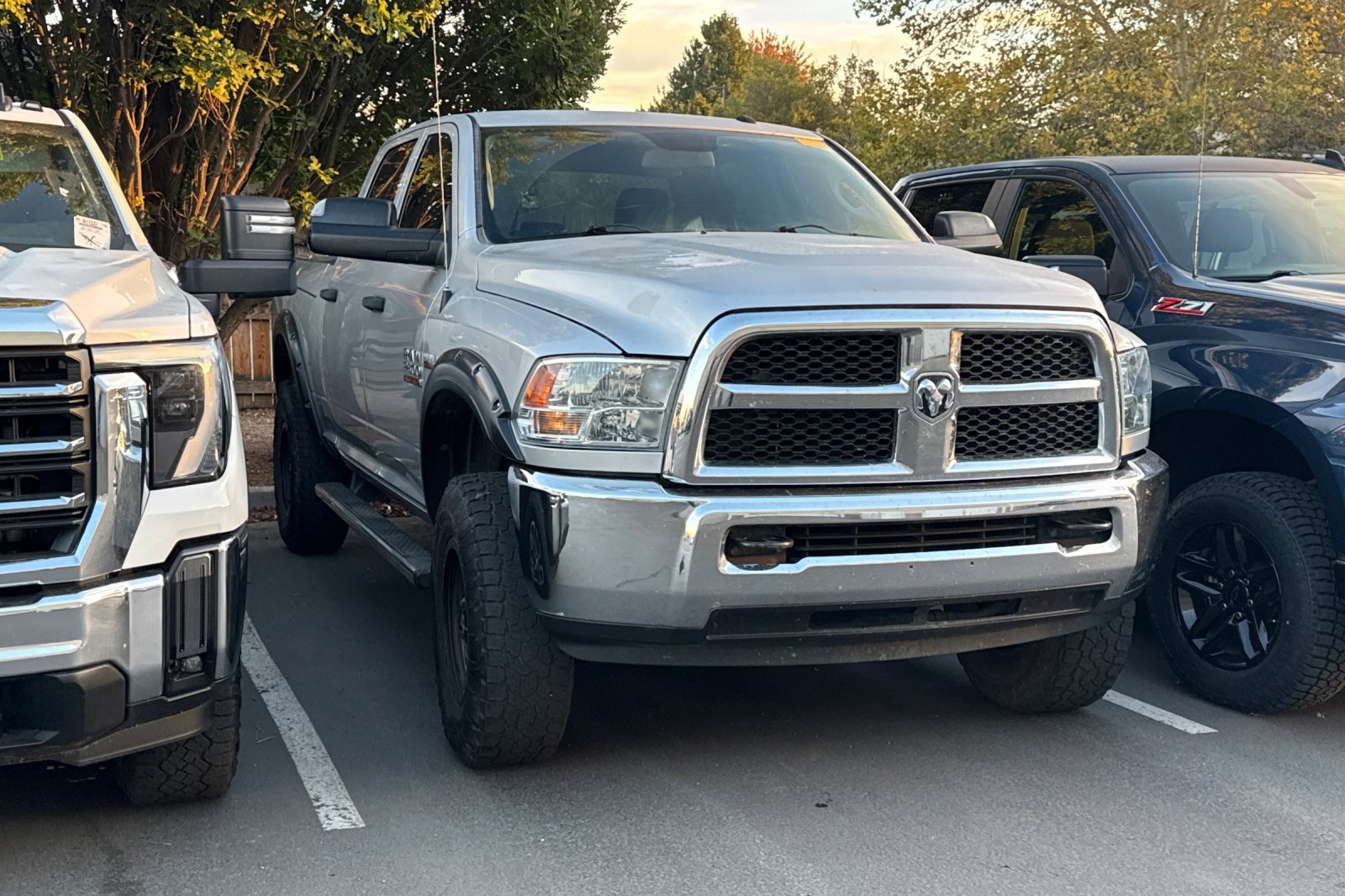 Used 2016 RAM 2500 Tradesman w/ Chrome Appearance Group AWD/4WD image 2