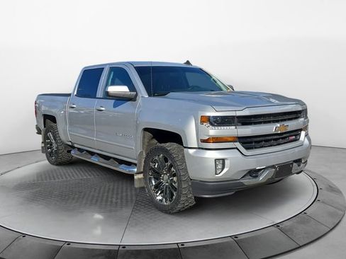 Used 2018 Chevrolet Silverado 1500 LT w/ All Star Edition image 5
