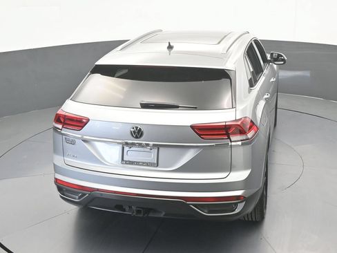 Used 2022 Volkswagen Atlas Cross Sport SE FWD image 52