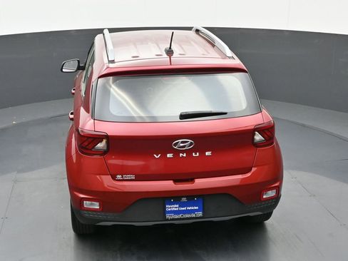 Used 2024 Hyundai Venue Limited image 38