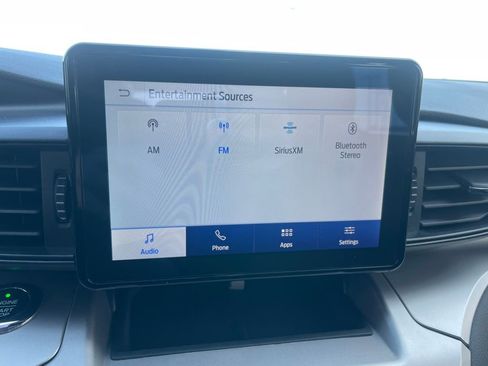 Used 2021 Ford Explorer XLT w/ Class III Trailer Tow Package AWD/4WD image 16