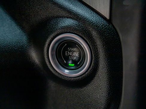 Used 2022 GMC Sierra 3500 Denali image 23