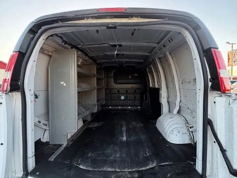 Used 2021 Chevrolet Express 2500 w/ Driver Convenience Package image 9