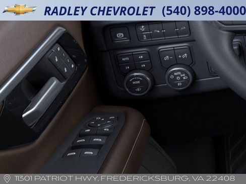 New 2026 Chevrolet Suburban High Country image 22