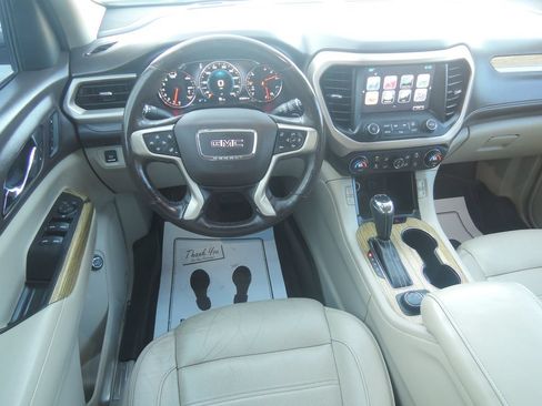 Used 2017 GMC Acadia Denali w/ Technology Package AWD/4WD image 12