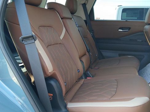 Used 2026 Nissan Pathfinder Platinum w/ Cargo Package FWD image 15