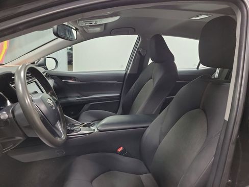 Used 2019 Toyota Camry LE image 13