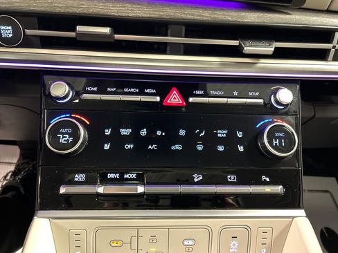 Used 2025 Hyundai Santa Fe Calligraphy image 17