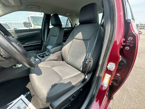 Used 2020 Chrysler 300 Touring w/ Sport Appearance Package RWD image 13