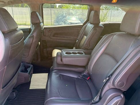 Used 2018 Honda Odyssey Elite image 9