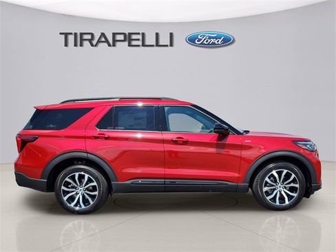 New 2025 Ford Explorer ST-Line image 4