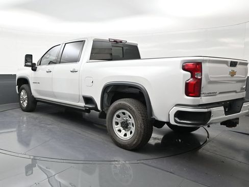 Used 2023 Chevrolet Silverado 2500 High Country w/ Z71 Off-Road Package AWD/4WD image 3