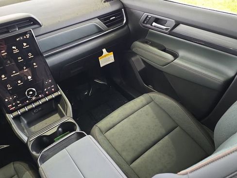 New 2026 GMC Terrain AT4 image 27