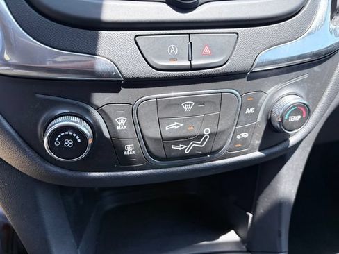 Used 2023 Chevrolet Equinox LT FWD image 19