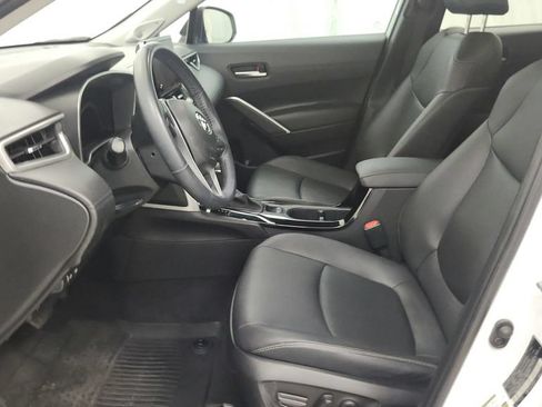 Used 2024 Toyota Corolla Cross XLE w/ Convenience Package FWD image 21
