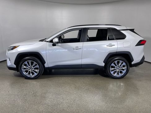 Used 2023 Toyota RAV4 XLE Premium FWD image 6