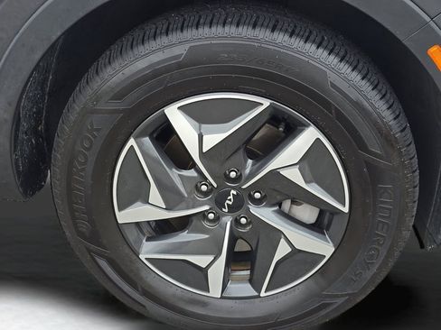 Used 2022 Kia Sorento EX image 38