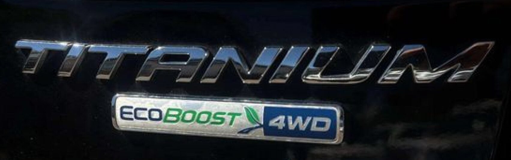 Used 2017 Ford Escape Titanium w/ Equipment Group 301A AWD/4WD image 18