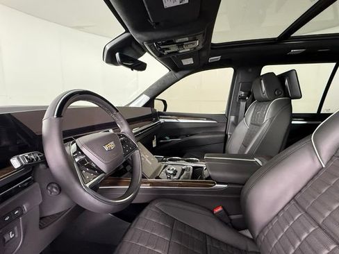 Certified 2026 Cadillac Escalade Platinum Sport AWD/4WD image 18